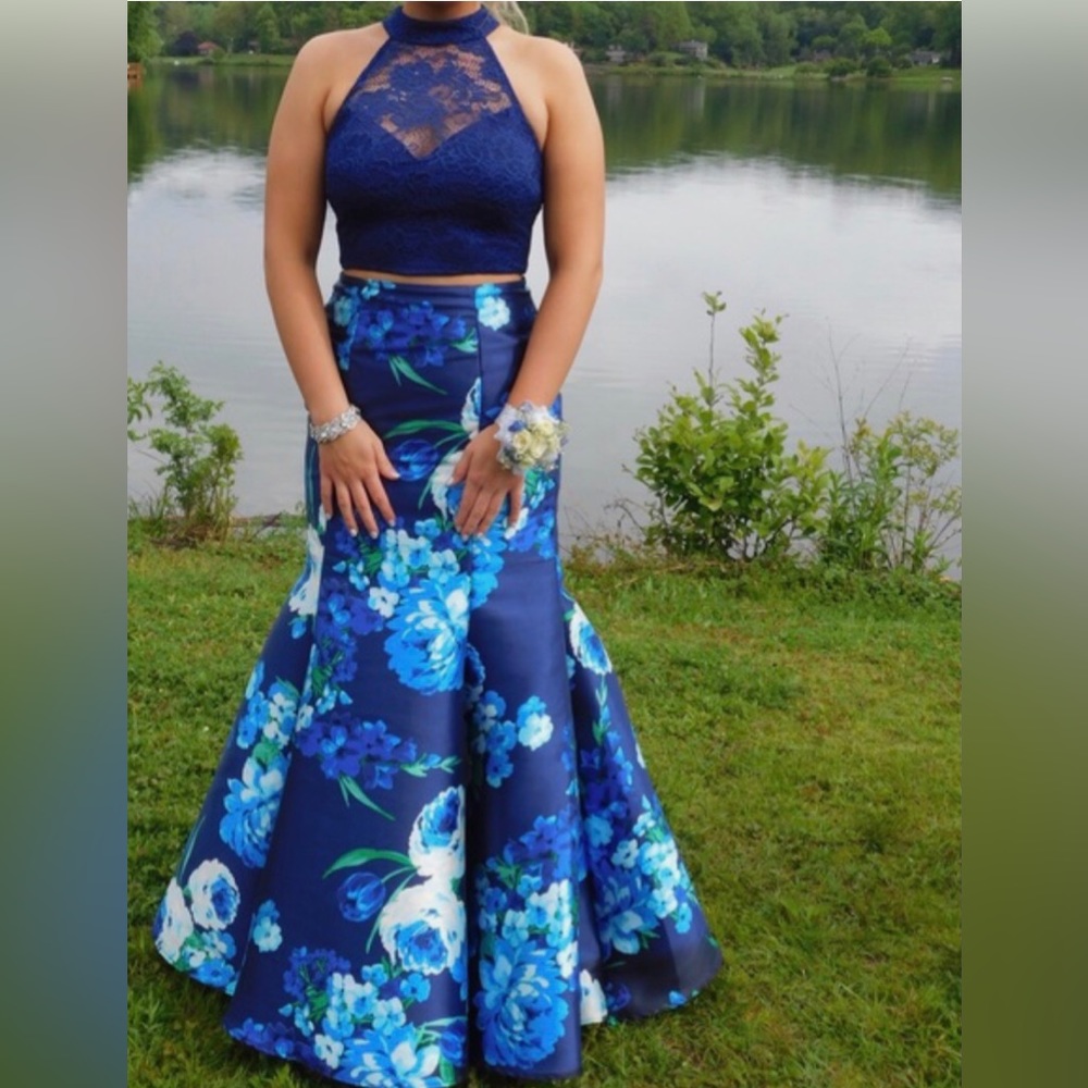 B.Darlin 2-piece navy blue floral formal prom dress size 1/2